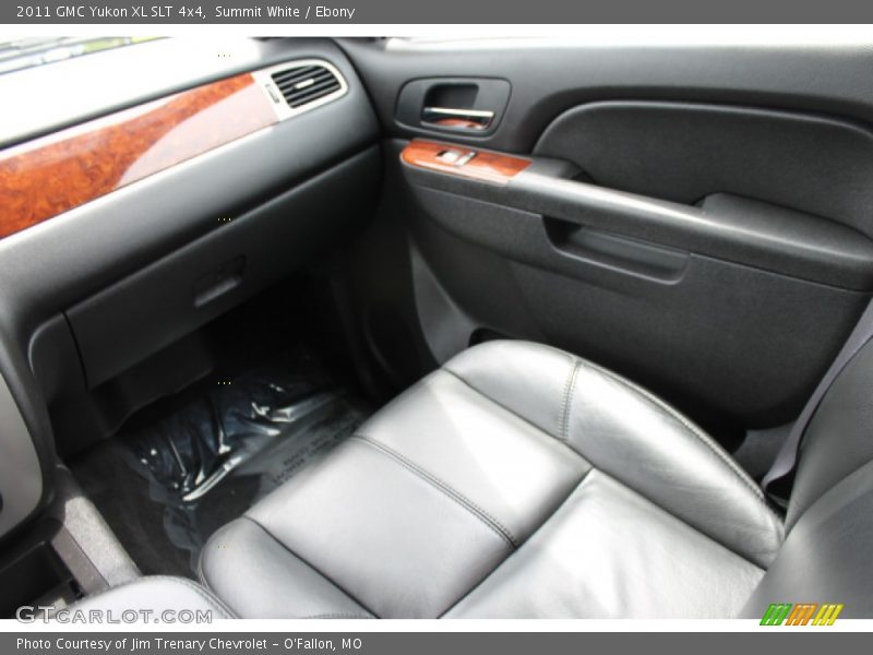 Summit White / Ebony 2011 GMC Yukon XL SLT 4x4
