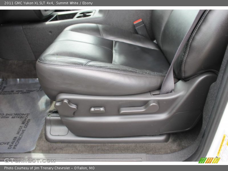 Summit White / Ebony 2011 GMC Yukon XL SLT 4x4