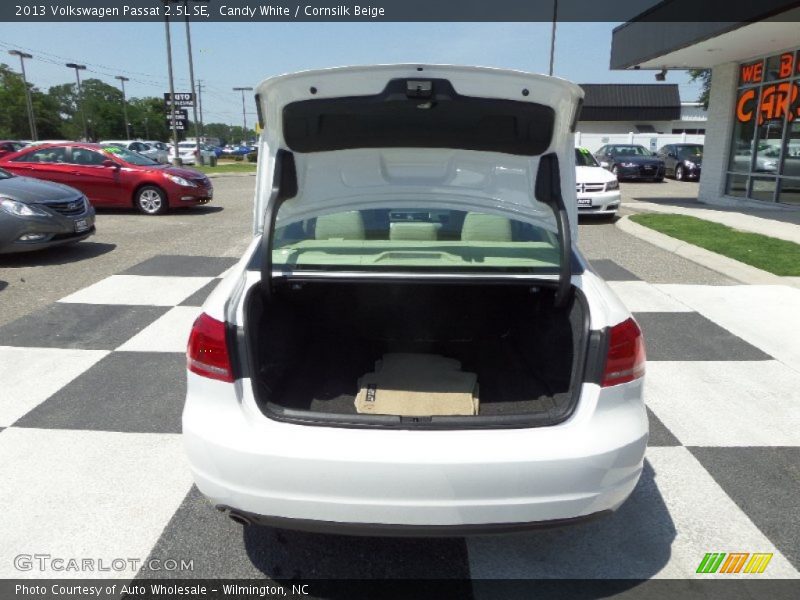 Candy White / Cornsilk Beige 2013 Volkswagen Passat 2.5L SE