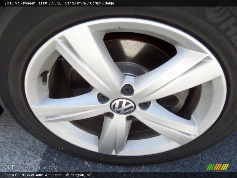 Candy White / Cornsilk Beige 2013 Volkswagen Passat 2.5L SE