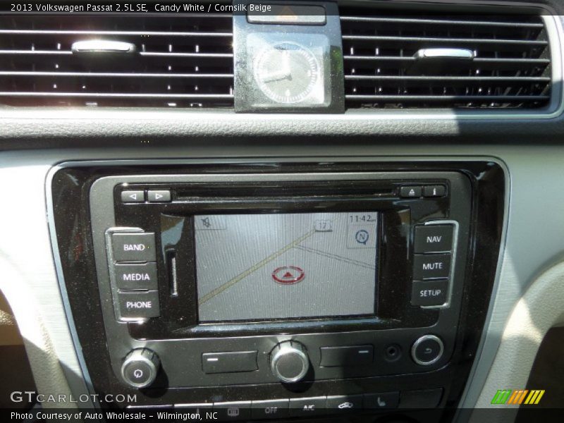 Candy White / Cornsilk Beige 2013 Volkswagen Passat 2.5L SE