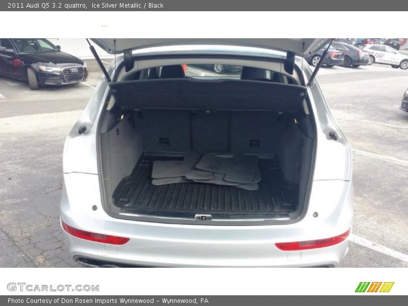 Ice Silver Metallic / Black 2011 Audi Q5 3.2 quattro