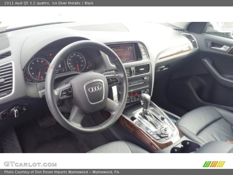 Ice Silver Metallic / Black 2011 Audi Q5 3.2 quattro
