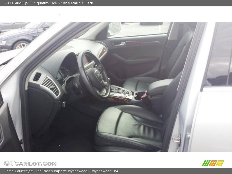 Ice Silver Metallic / Black 2011 Audi Q5 3.2 quattro