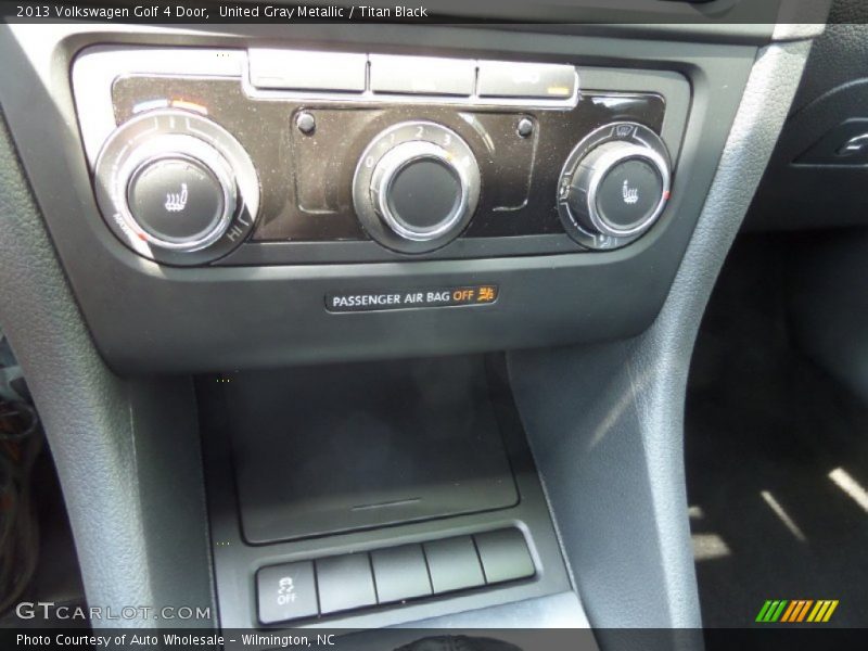 United Gray Metallic / Titan Black 2013 Volkswagen Golf 4 Door