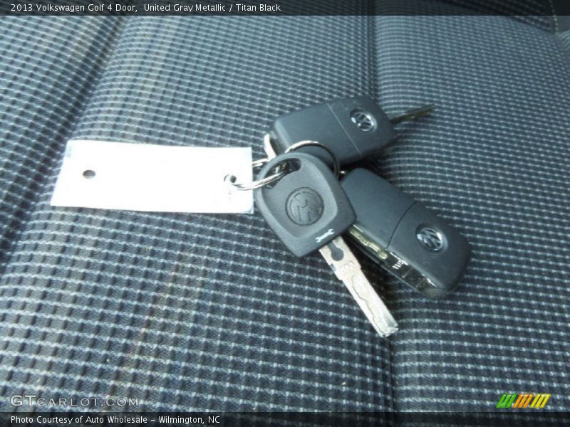 United Gray Metallic / Titan Black 2013 Volkswagen Golf 4 Door