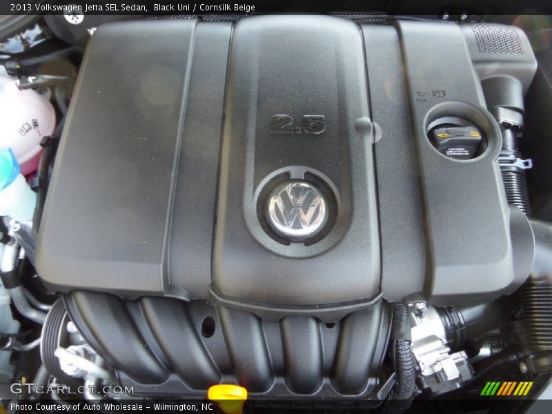 Black Uni / Cornsilk Beige 2013 Volkswagen Jetta SEL Sedan