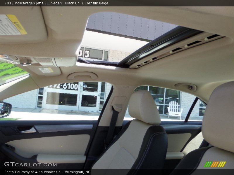 Black Uni / Cornsilk Beige 2013 Volkswagen Jetta SEL Sedan