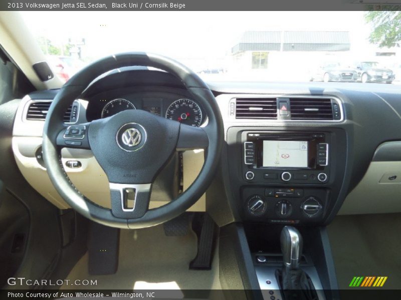 Black Uni / Cornsilk Beige 2013 Volkswagen Jetta SEL Sedan