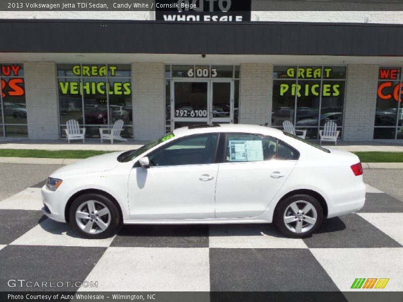 Candy White / Cornsilk Beige 2013 Volkswagen Jetta TDI Sedan