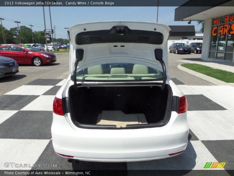 Candy White / Cornsilk Beige 2013 Volkswagen Jetta TDI Sedan