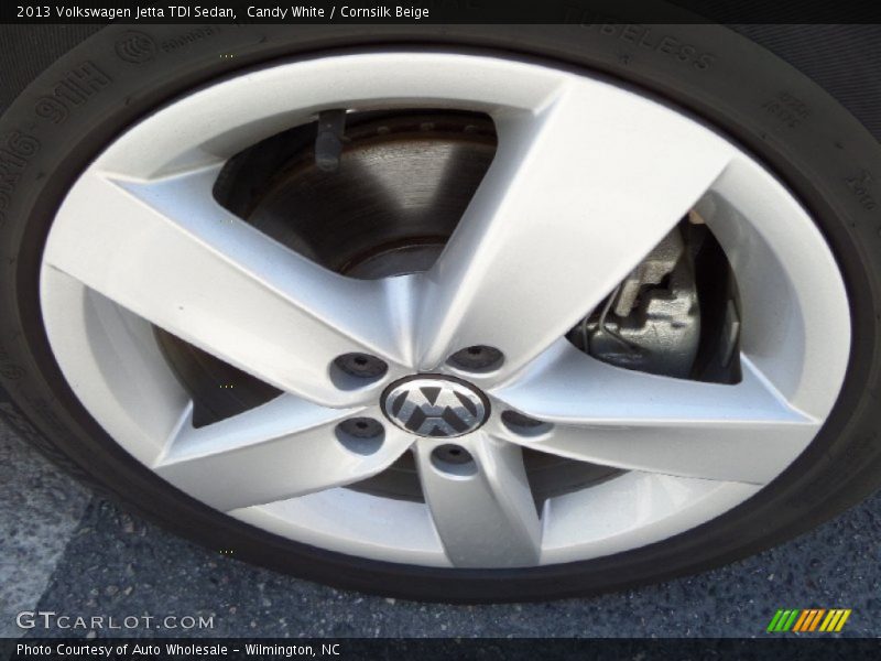 Candy White / Cornsilk Beige 2013 Volkswagen Jetta TDI Sedan