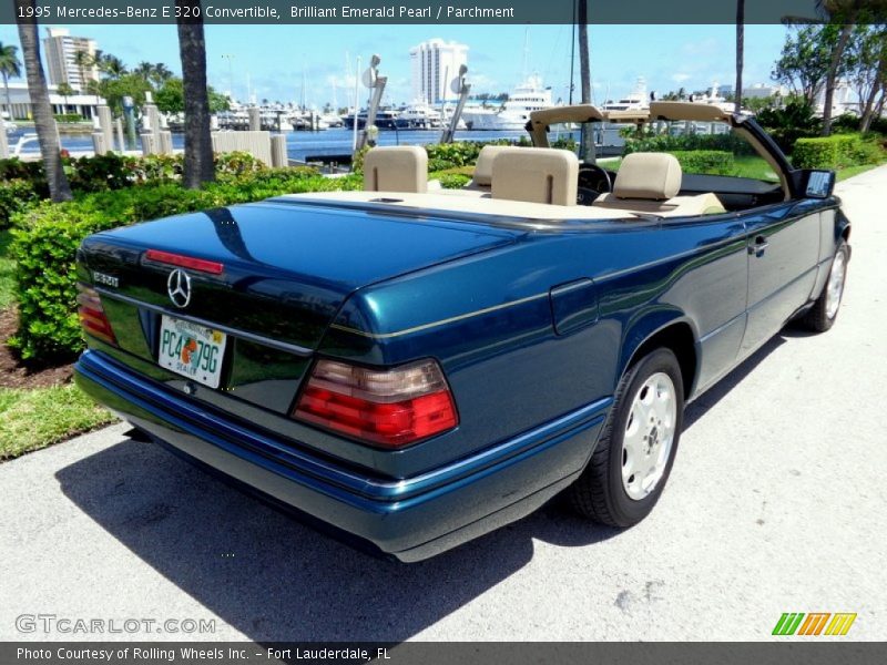 Brilliant Emerald Pearl / Parchment 1995 Mercedes-Benz E 320 Convertible