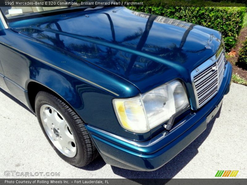 Brilliant Emerald Pearl / Parchment 1995 Mercedes-Benz E 320 Convertible