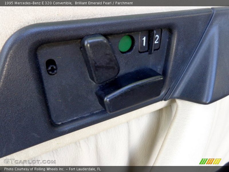 Brilliant Emerald Pearl / Parchment 1995 Mercedes-Benz E 320 Convertible