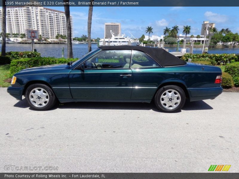 Brilliant Emerald Pearl / Parchment 1995 Mercedes-Benz E 320 Convertible