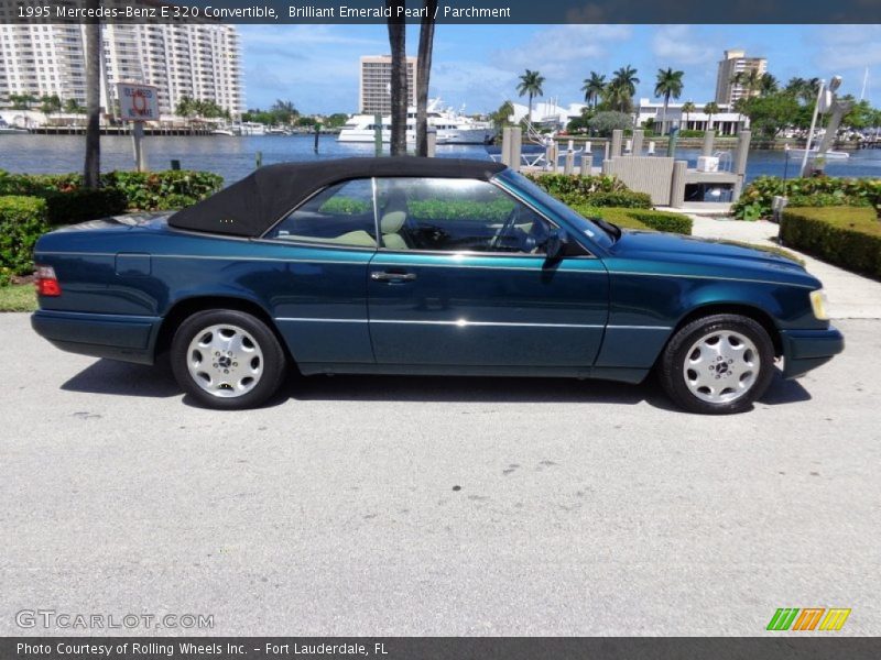 Brilliant Emerald Pearl / Parchment 1995 Mercedes-Benz E 320 Convertible