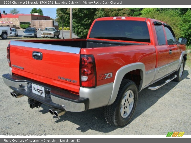 Victory Red / Dark Charcoal 2004 Chevrolet Silverado 1500 Z71 Extended Cab 4x4