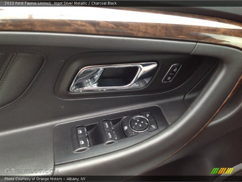 Ingot Silver Metallic / Charcoal Black 2013 Ford Taurus Limited