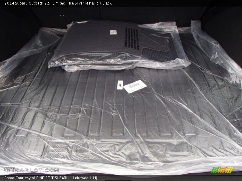 Ice Silver Metallic / Black 2014 Subaru Outback 2.5i Limited