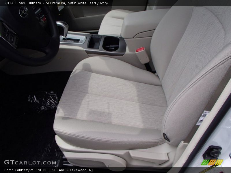 Satin White Pearl / Ivory 2014 Subaru Outback 2.5i Premium
