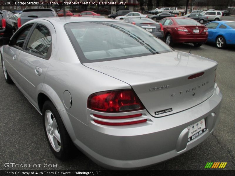 Bright Silver Metallic / Dark Slate Gray 2005 Dodge Stratus SXT Sedan