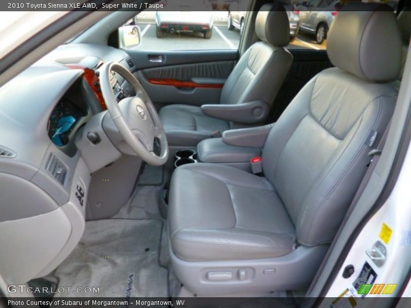 Super White / Taupe 2010 Toyota Sienna XLE AWD