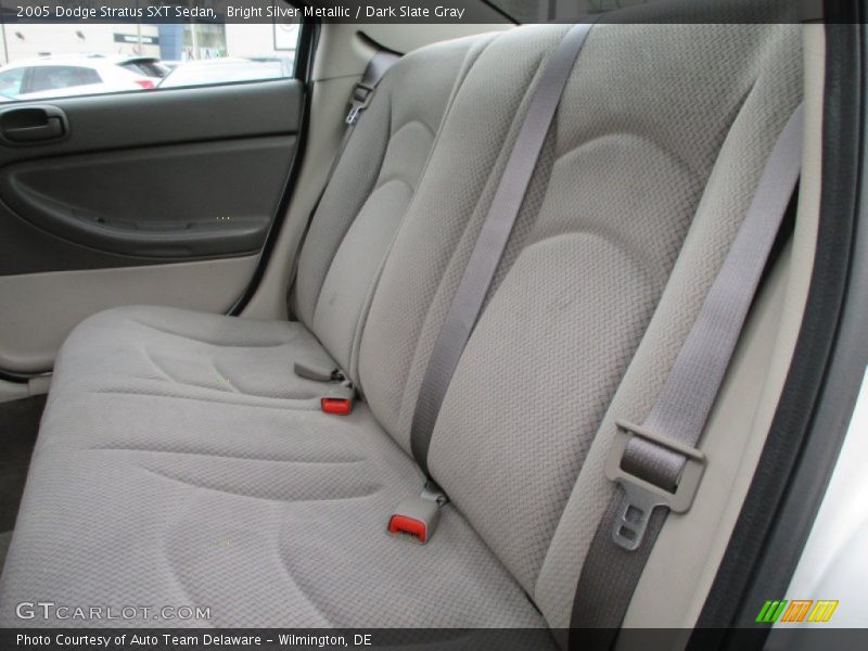 Bright Silver Metallic / Dark Slate Gray 2005 Dodge Stratus SXT Sedan