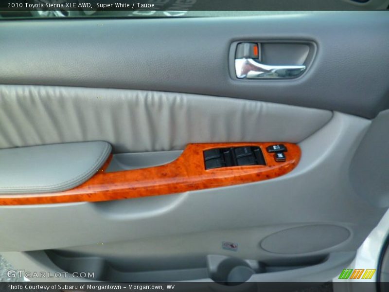 Super White / Taupe 2010 Toyota Sienna XLE AWD