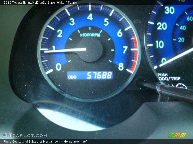 Super White / Taupe 2010 Toyota Sienna XLE AWD