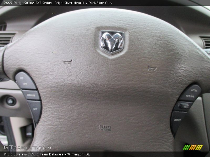 Bright Silver Metallic / Dark Slate Gray 2005 Dodge Stratus SXT Sedan