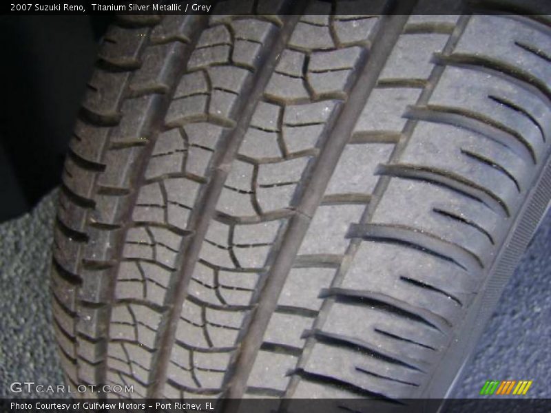 Titanium Silver Metallic / Grey 2007 Suzuki Reno