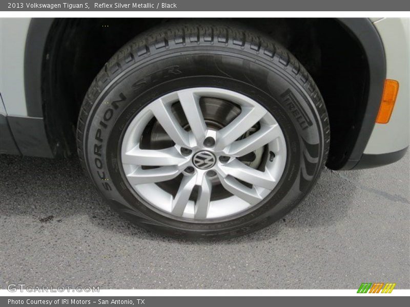 Reflex Silver Metallic / Black 2013 Volkswagen Tiguan S