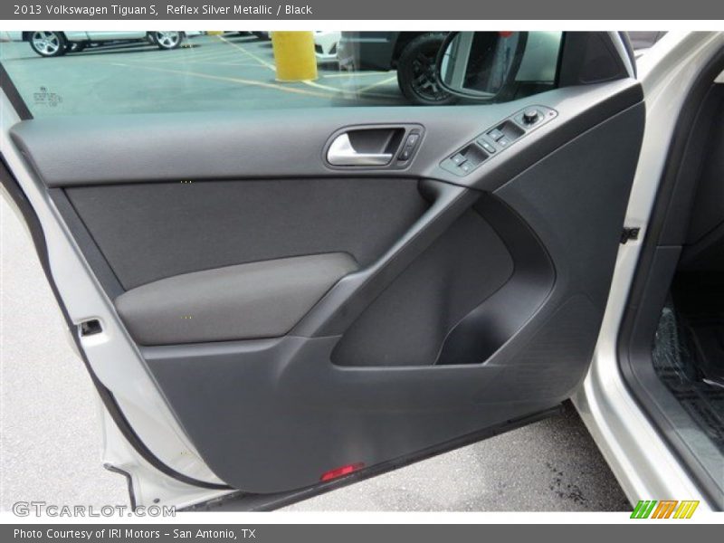 Reflex Silver Metallic / Black 2013 Volkswagen Tiguan S