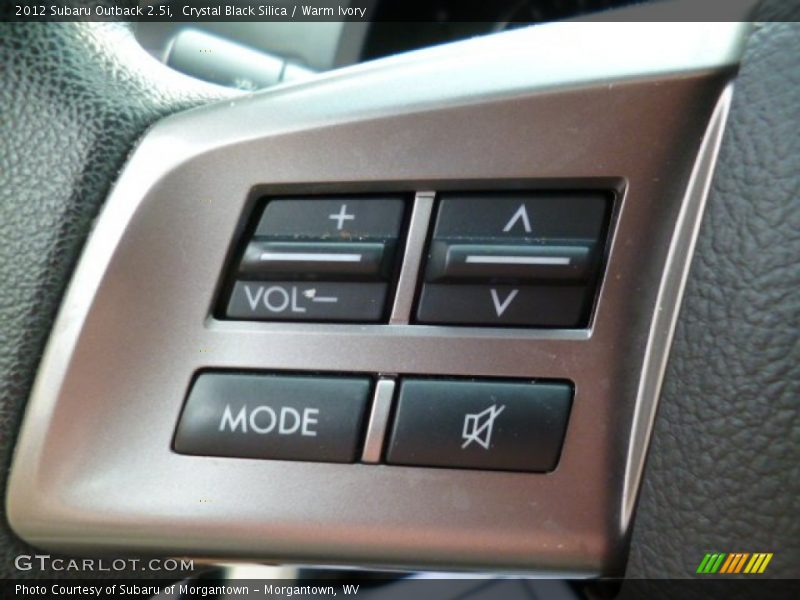 Crystal Black Silica / Warm Ivory 2012 Subaru Outback 2.5i