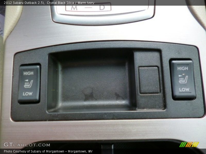 Crystal Black Silica / Warm Ivory 2012 Subaru Outback 2.5i