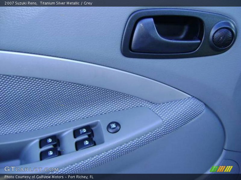 Titanium Silver Metallic / Grey 2007 Suzuki Reno