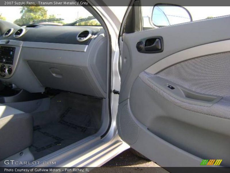 Titanium Silver Metallic / Grey 2007 Suzuki Reno