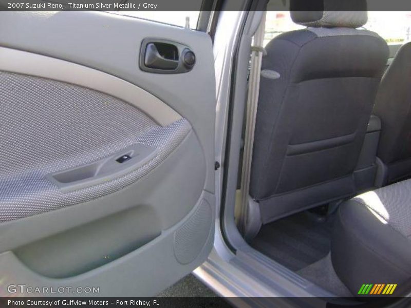 Titanium Silver Metallic / Grey 2007 Suzuki Reno