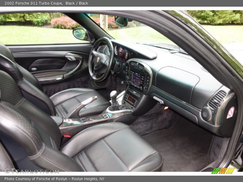 Dashboard of 2002 911 Turbo Coupe