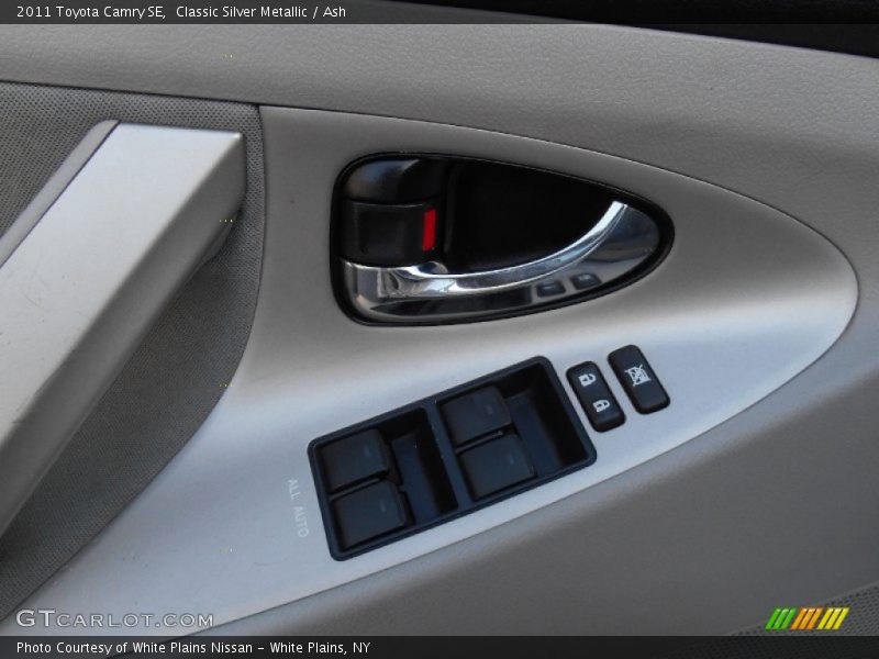 Classic Silver Metallic / Ash 2011 Toyota Camry SE