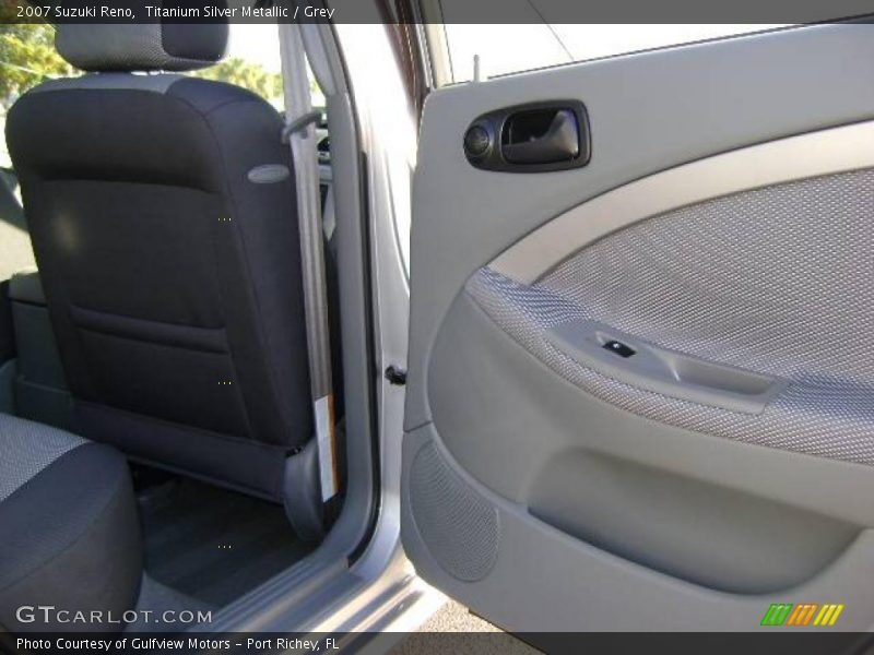 Titanium Silver Metallic / Grey 2007 Suzuki Reno