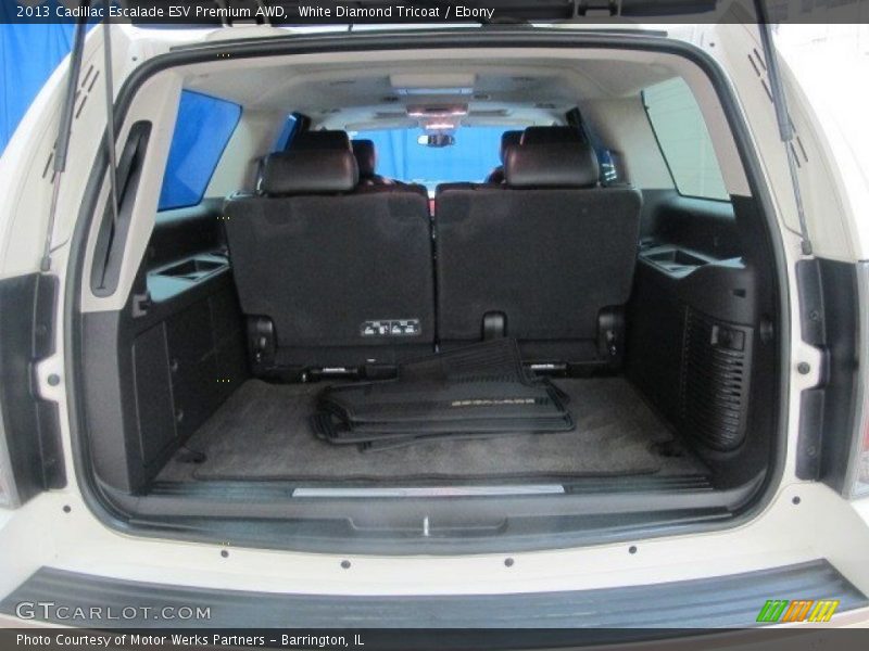  2013 Escalade ESV Premium AWD Trunk
