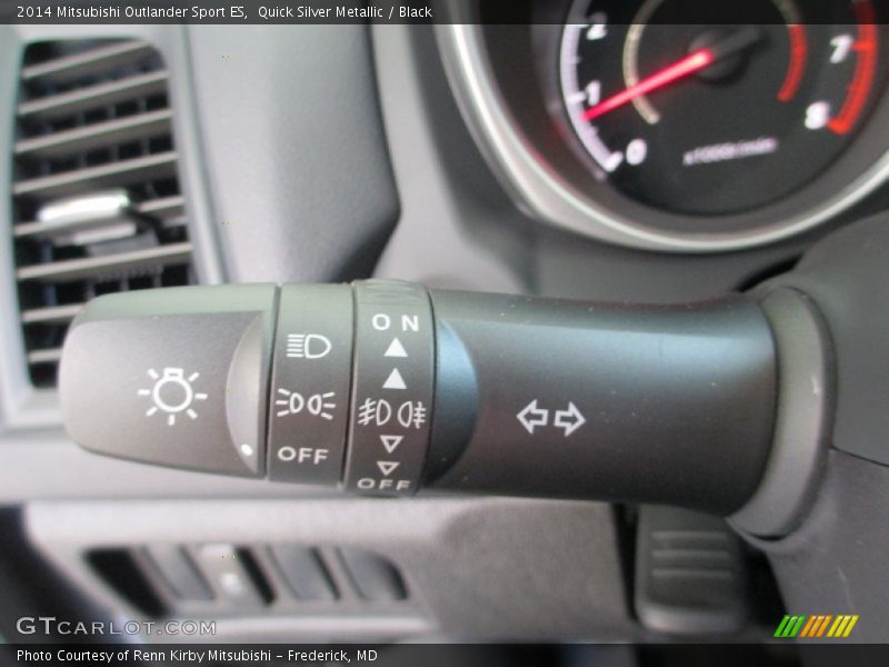 Quick Silver Metallic / Black 2014 Mitsubishi Outlander Sport ES