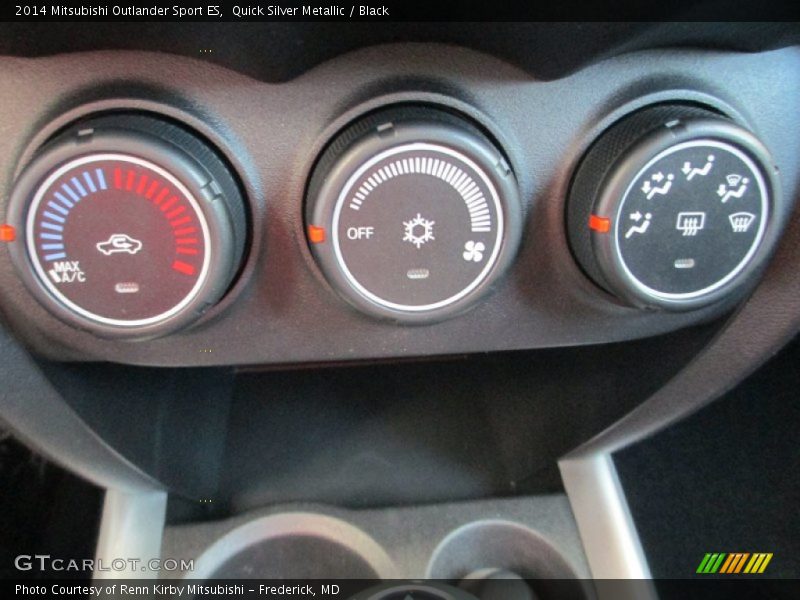 Quick Silver Metallic / Black 2014 Mitsubishi Outlander Sport ES