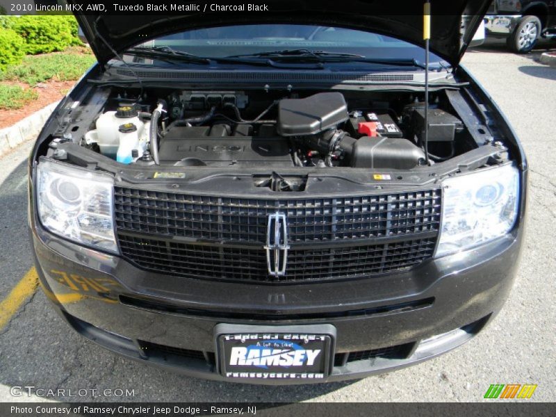 Tuxedo Black Metallic / Charcoal Black 2010 Lincoln MKX AWD