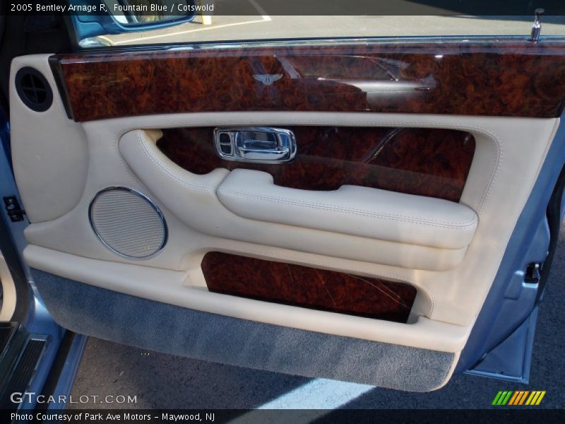 Fountain Blue / Cotswold 2005 Bentley Arnage R