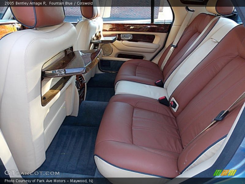 Fountain Blue / Cotswold 2005 Bentley Arnage R