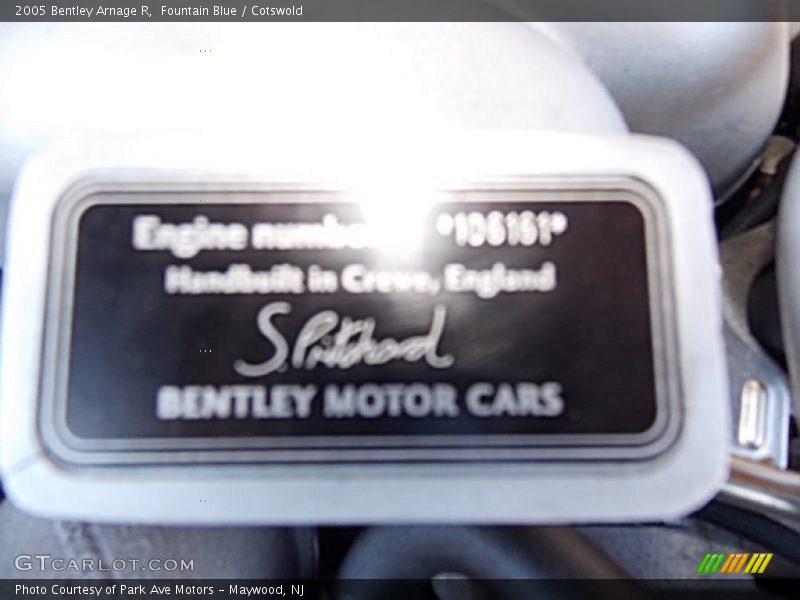 Fountain Blue / Cotswold 2005 Bentley Arnage R
