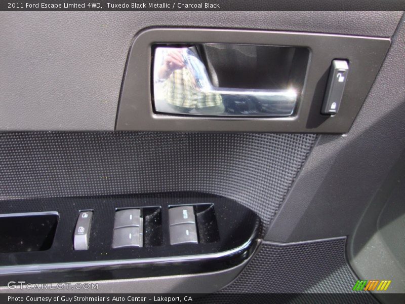 Tuxedo Black Metallic / Charcoal Black 2011 Ford Escape Limited 4WD
